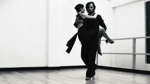 Immagine del videoclip "El día que me quieras" con i ballerini Gabriele Sassetti e Sara Casotti
